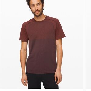 lululemon athletica Men's Two-Tone Maroon T-Shirt
